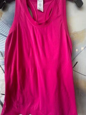 Athleta Momentum Tank Top